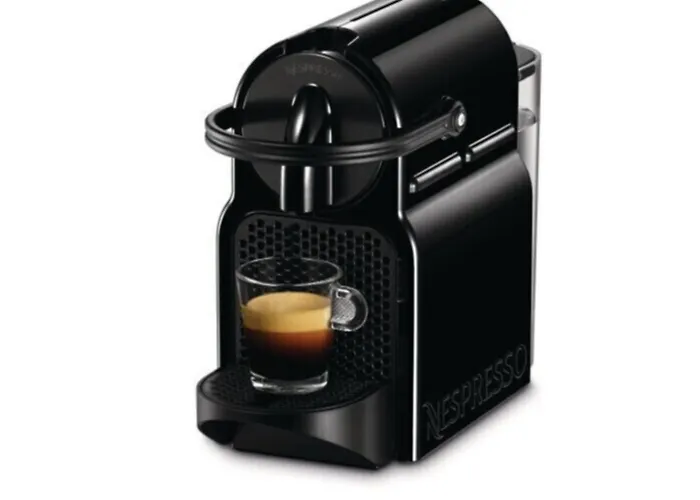 فيلة E Verdhe Elbasan, Albania *