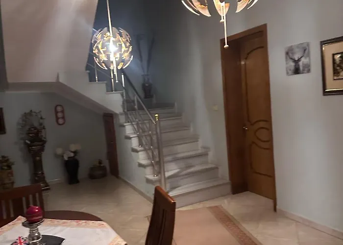 فيلة E Verdhe Elbasan, Albania