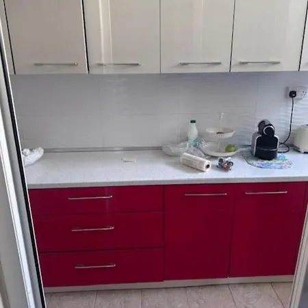 Villa E Verdhe Elbasan, Albania Elbasan