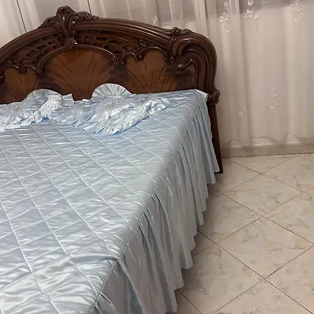E Verdhe Elbasan, Albania *